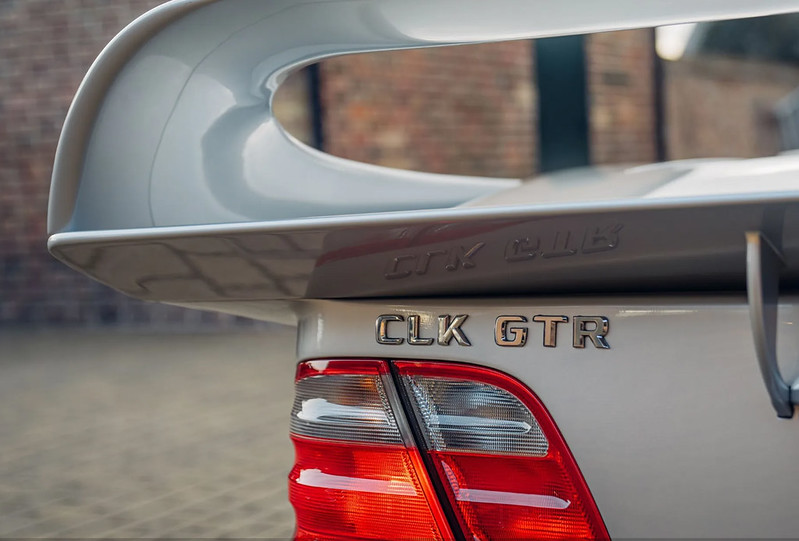 Mercedes-Benz-CLK-GTR (7)