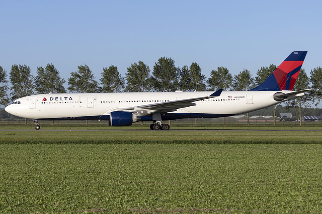 Delta Airlines A330-323 N806NW