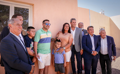 2023-11-06 PRENSA: Sergio Uñac entregó más de 60 viviendas en 2 barrios en Albardón