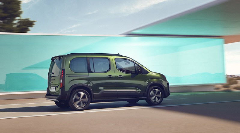 Novo Peugeot E-Rifter está diferente e mais eficiente