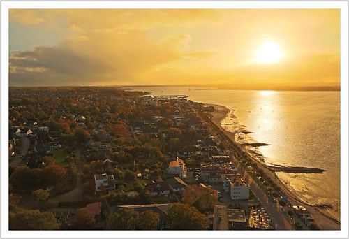 Kieler Förde by Norbert Kaiser, Abendstimmung an der Kieler Förde, gesehen beim Ausblick vom Marineehrenmal Laboe
------------------