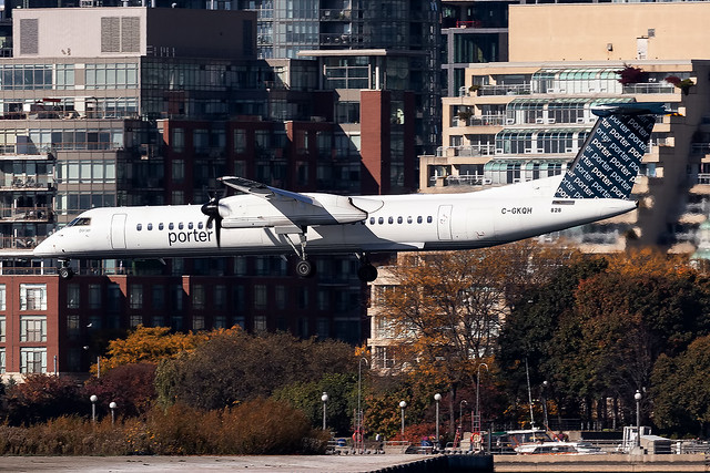 C-GKQH Porter Airlines Dash-8 Q400 Toronto Billy Bishop Airport