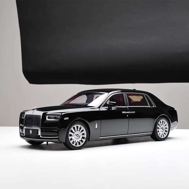 Kengfai 1 18 Rolls Royce Phantom 8 mo hinh o to (4)