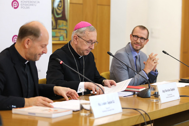 Konferencja prasowa podsumowująca pierwszą rzymską sesję Synodu o synodalności (Warszawa, 08.11.2023 r.)