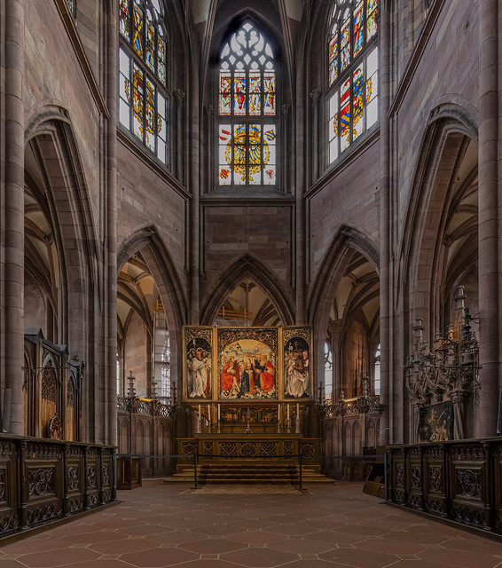 Freiburger Münster Chor mit Hochaltar