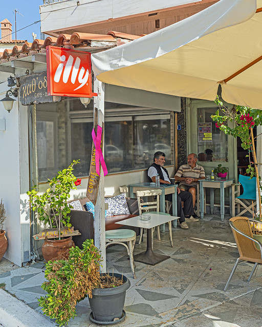 Cafe Kathodon (Myrina Town - Lemnos - Greece) Olympus OM-1 & M.Zuiko 17mm f1.8 Prime Lens