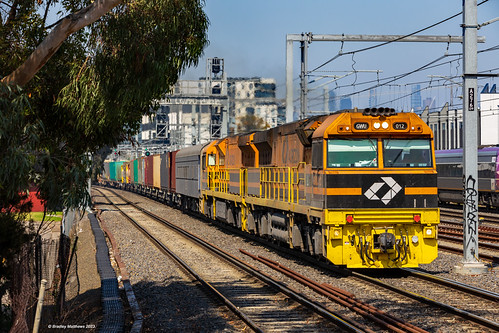 Aurizon TGE Intermodal near West Footscray on 9/11/2023. | by BWM Transport Photography