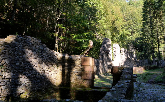 Ruines de la fonderie et de la fabrique royale de munitions d'Eugi, commune d'Esteribar, comarque d'Auñamendi, Navarre, Espagne.