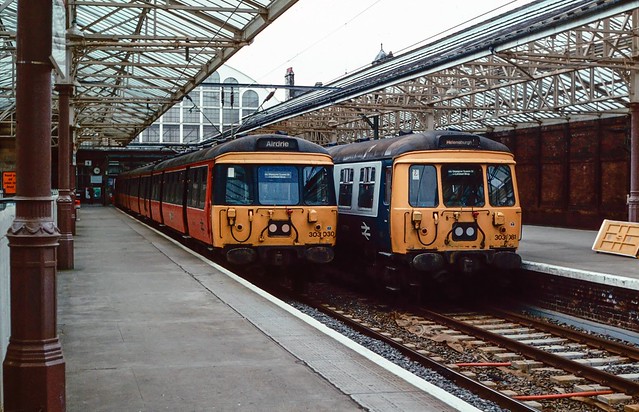 EMU's 3030 030 & 303 081 at Helensburgh Central.