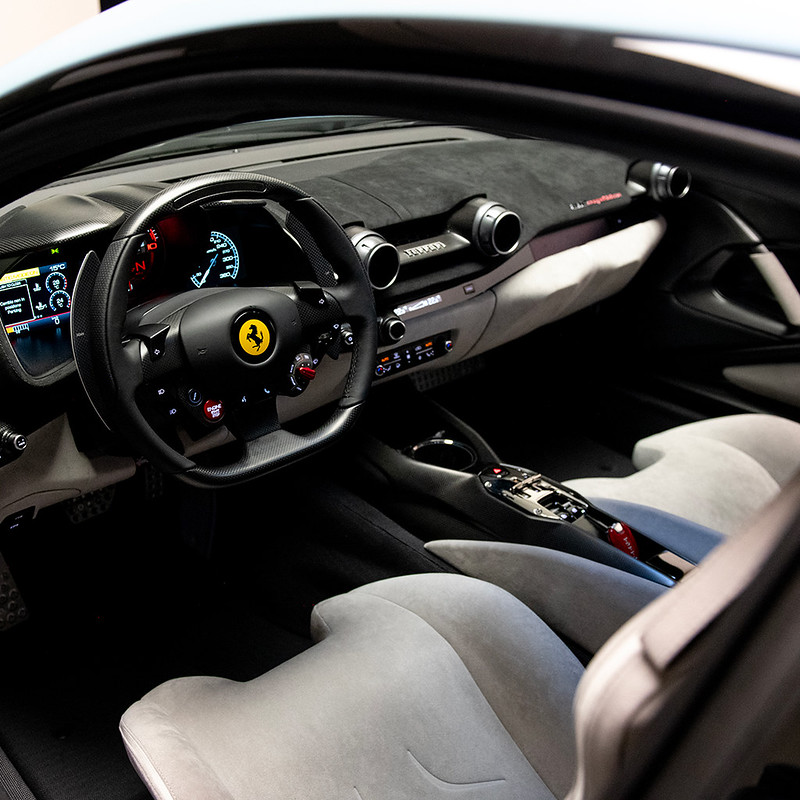 Ferrari-812-Competizione (2)