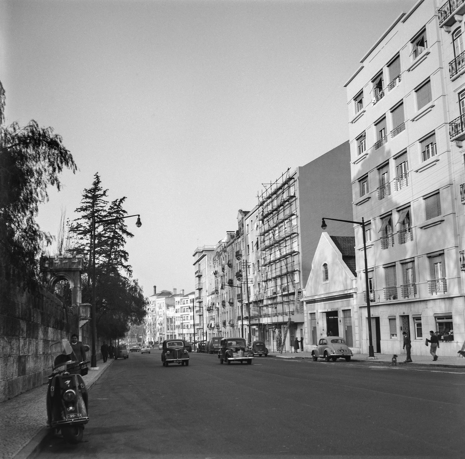 Rua Marquês de Sá da Bandeira, Lisboa. Artur Goulart, 1964
