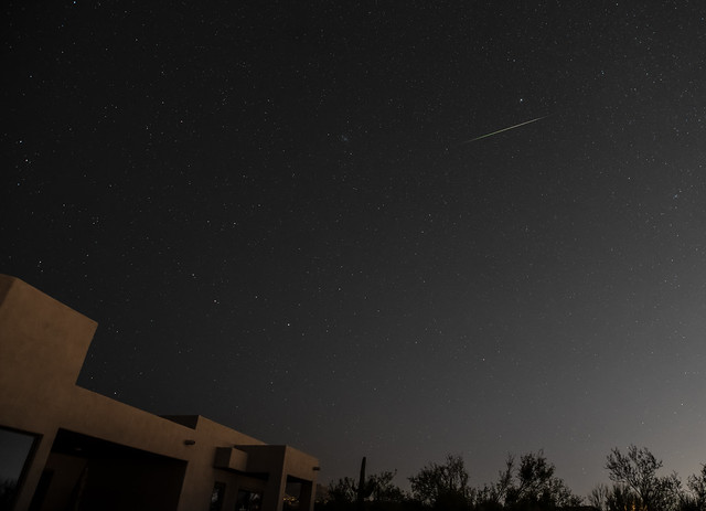 Early Leonid meteor in Tucson AZ