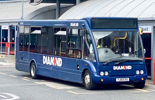 YJ10 EYU ‘Diamond Bus’ No. 20739. Optare Solo M880 S/L on Dennis Basford’s railsroadsrunways.blogspot.co.uk’