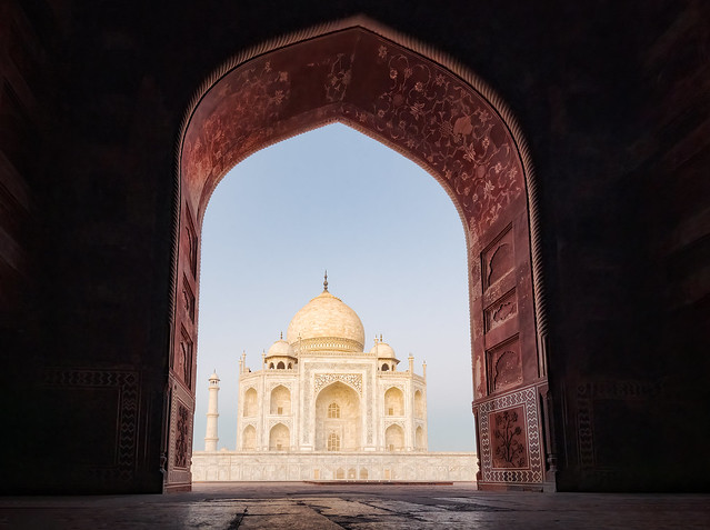 Taj Mahal before the crowds