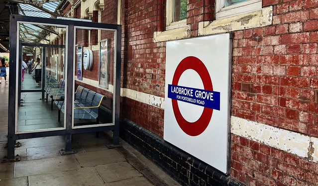 Ladbroke Grove Station (London, England)