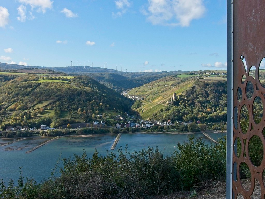 Schönste Weinsicht 2020 Rheingau mit Ausblick auf Rhein und Niederheimbach