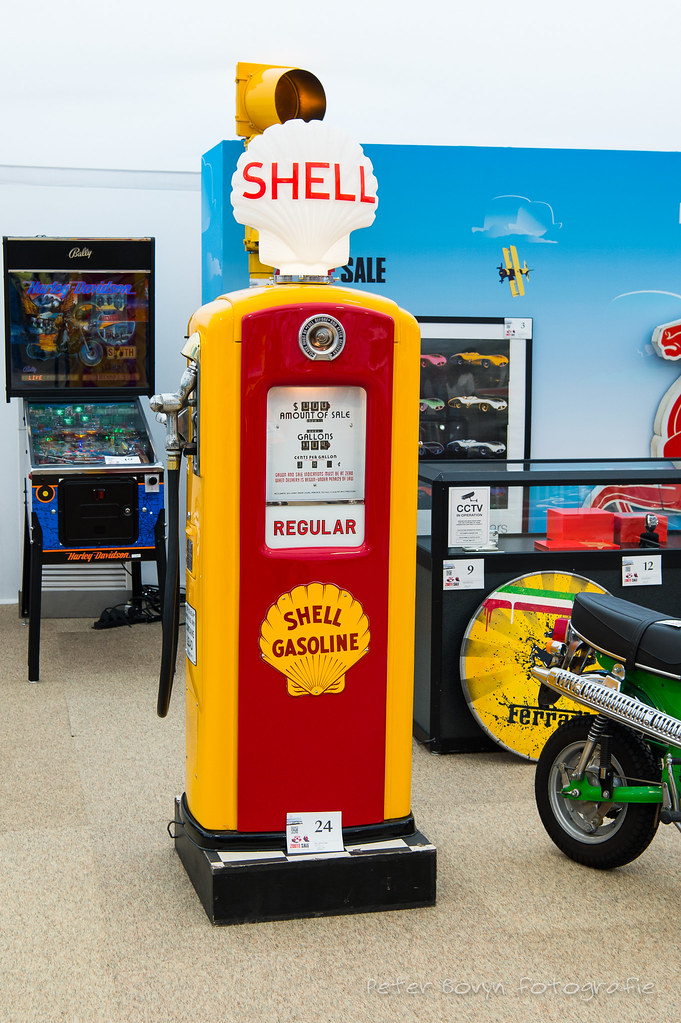 Shell Petrol Pump - ca. 1950