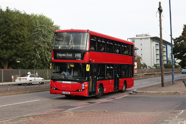 Route H98, London United, SP40051, YT09BNJ