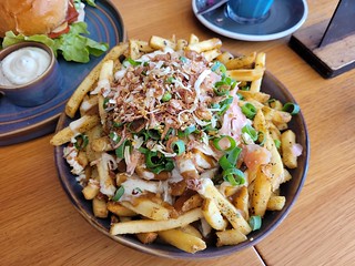 Japanese Curry Fries at Cafe Vie