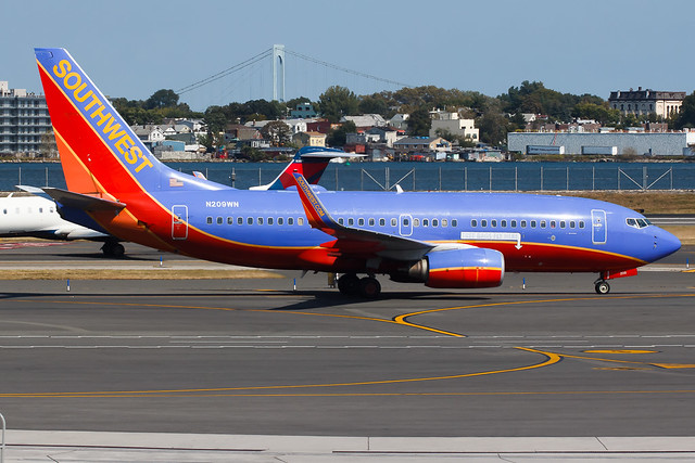 Southwest Airlines | N209WN | Boeing 737-7H4 | LGA | KLGA
