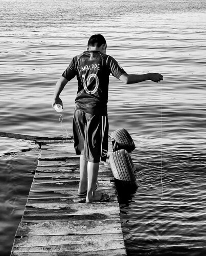 fishing in the river | by derlisbarboza27