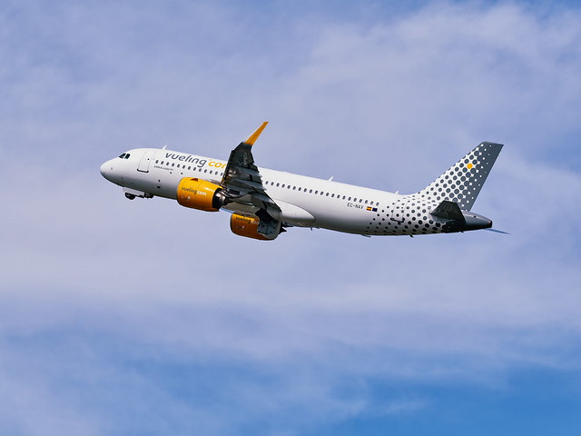 EC-NAV - Airbus A320-271N - Vueling