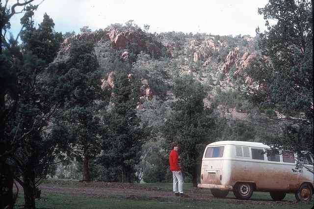 B3R57-78 Mary and our Kombi in Warren Gorge in the Flinders 4000dpi
