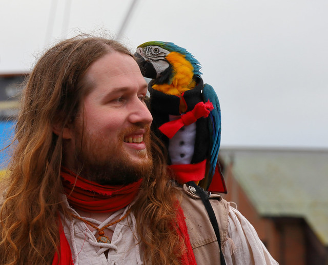 A pirate and his parrot   IMG_3569