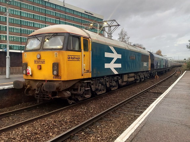 69002 On The Rear of 6E17 At Altrincham 18/11/23