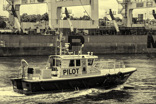 Pilot Boat Mono