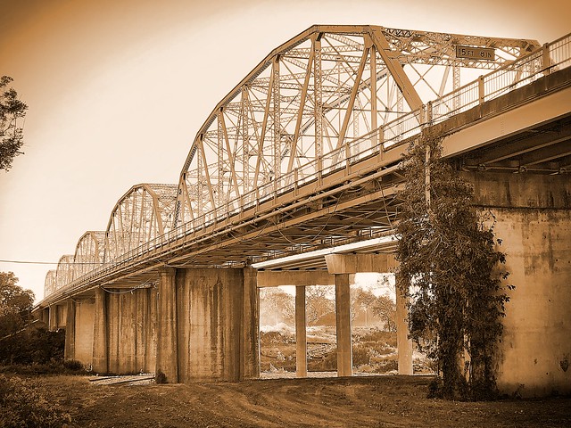 State Highway 71 Bridge at the Colorado River- La Grange TX (1)
