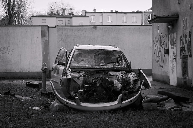 Abandoned VW Passat B5 in Poznań