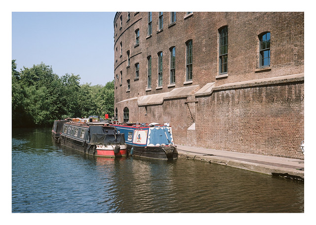 FILM - London canal boats
