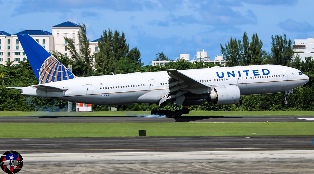 United Airlines/Boeing 777-224(ER)/N78003