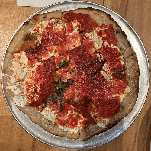 Baba Louie’s Sourdough Pizza Great Barrington, Massachusetts
★★★☆☆