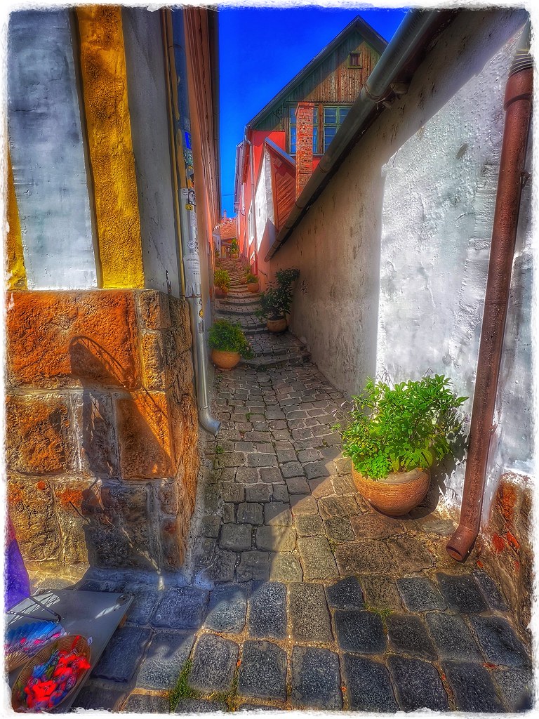The alley….