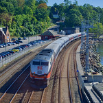 10-6-22, MetroNorth P32AC-DM 228 MetroNorth train 866 breezes through the Scarborough, NY station.