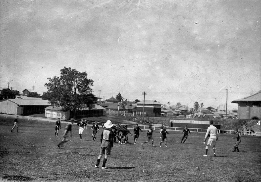 Enoggera plays Ithaca Creek in the semi-finals of the school competition, Exhibition Grounds, 1925