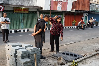 pj wali kota kediri zanariah jalan pagi ke pasar setono betek cek harga dan ketersediaan bahan pokok