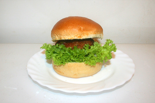 Simple Burger - Side view