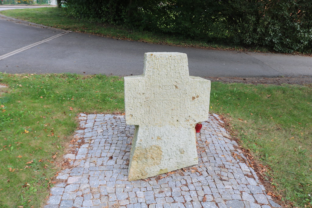 Smírčí kříž v Rovensku pod Troskami