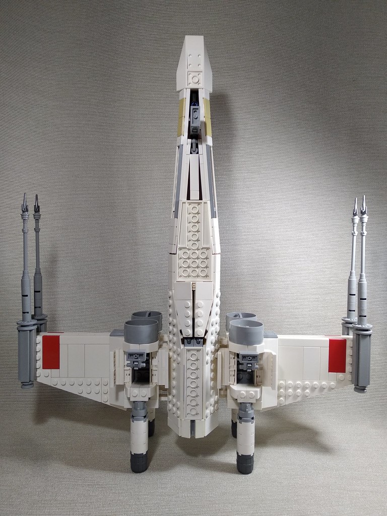 Lego Star Wars MOC - Rebel Incom T-65 X-wing starfighter (1/32 scale)