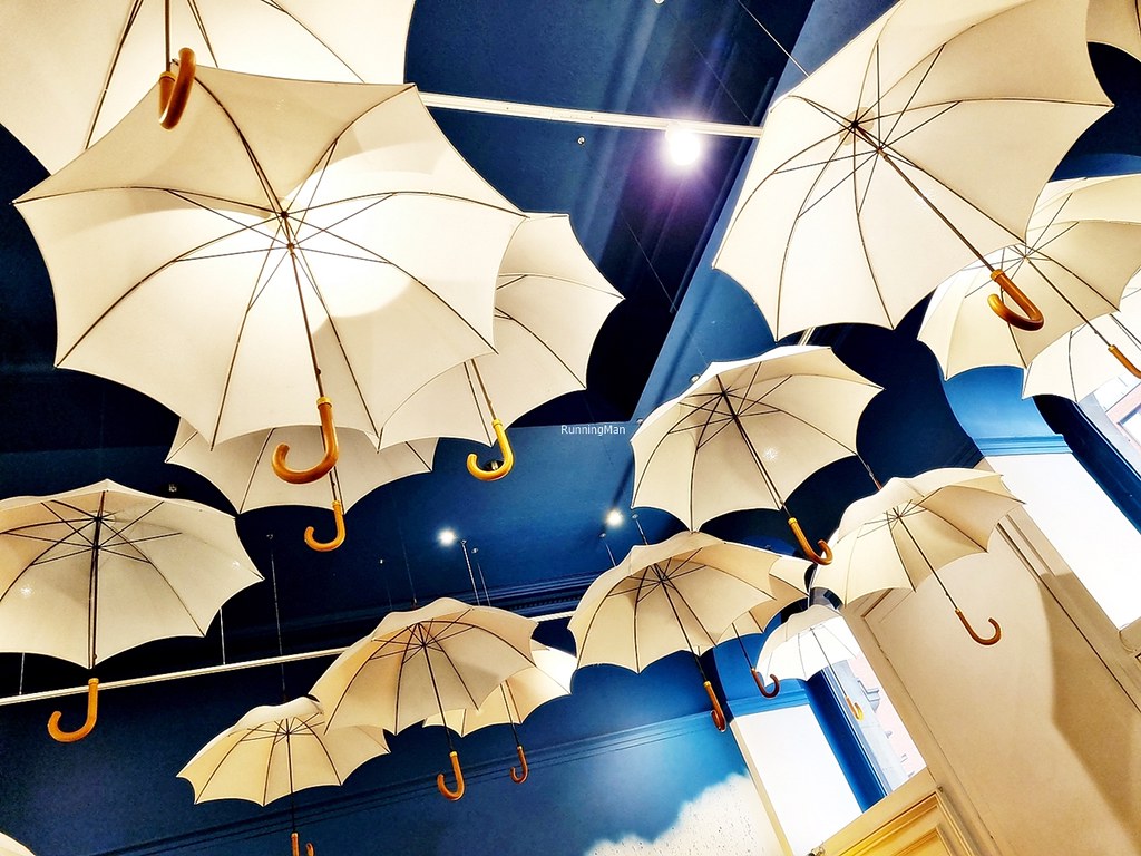 Ibis Styles Manchester Portland Hotel 14 - Umbrella Decor