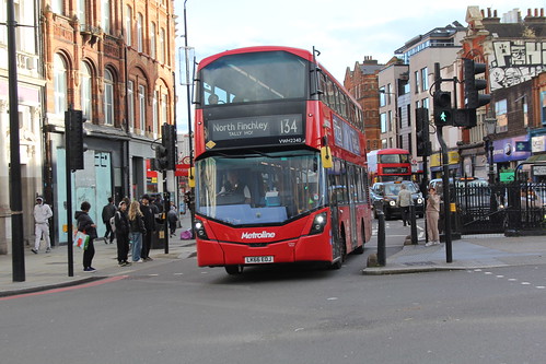 Metroline VWH2240 LK66EOJ