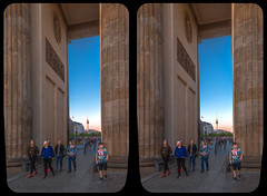 Brandenburg Gate 3-D / CrossView / Stereoscopy