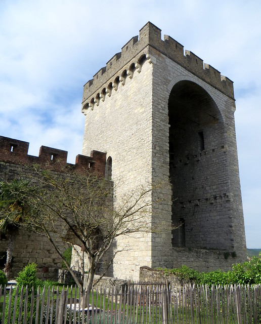 La Tour St Jean ou Tour des Pendus, XIVe-XVe siècles, quartier de La Barre, Cahors, Lot, Occitanie, France.