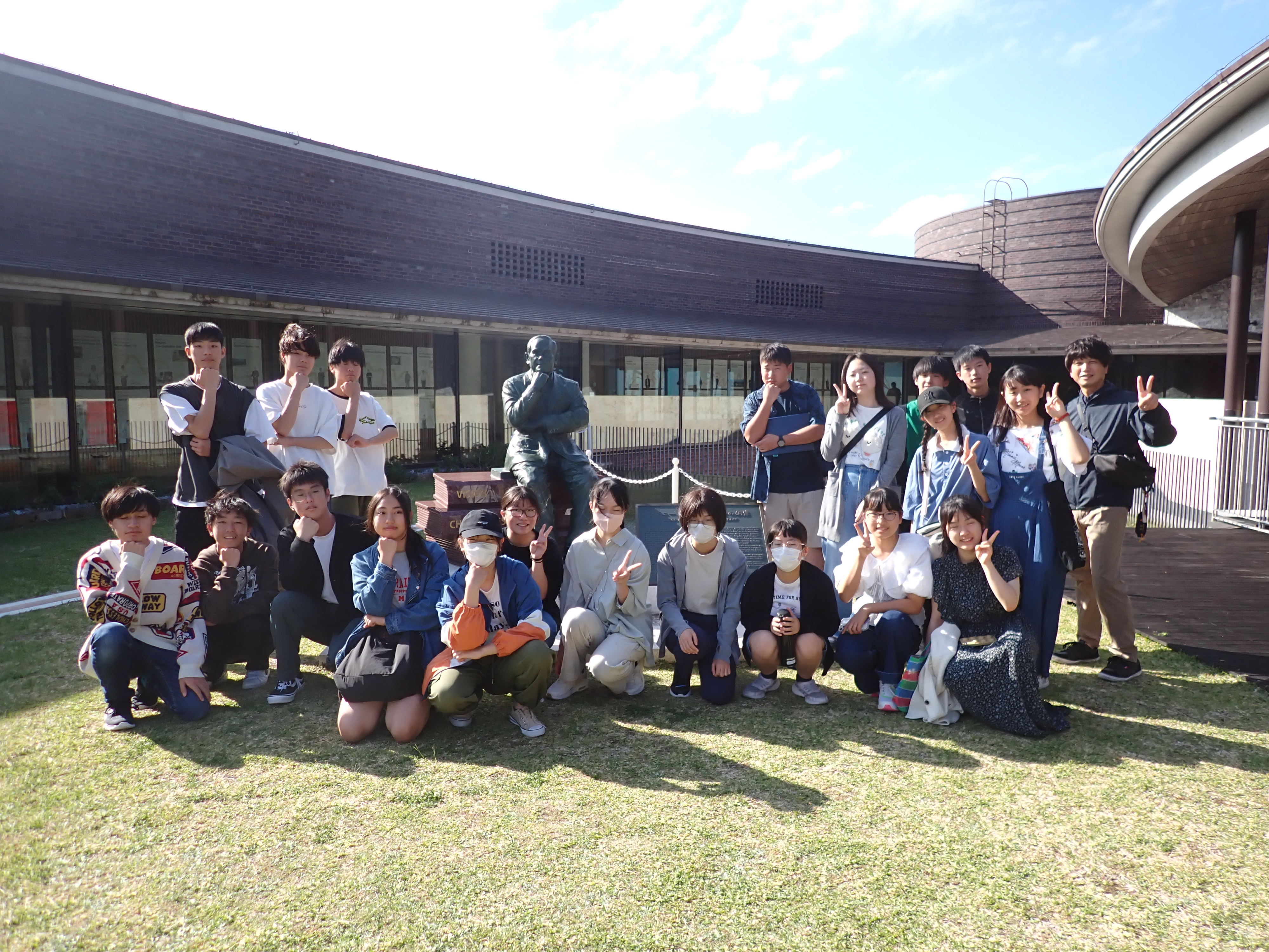 Osaka Prefectural Tondabayashi Junior High School students visited OIST