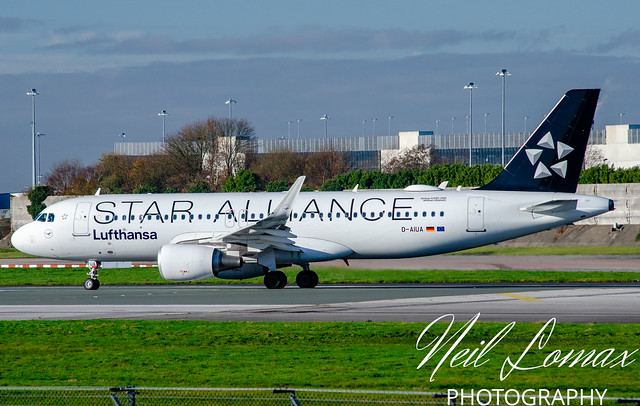 Airbus A320-214(WL) D-AIUA Lufthansa (Star Alliance).