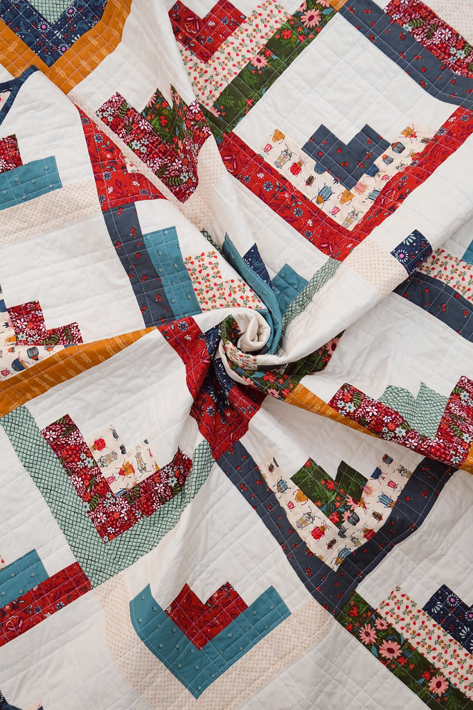 The Bonnie Quilt in Maven - Kitchen Table Quilting