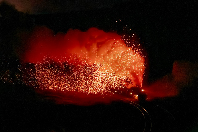 China Shandaoling steam locomotive fireworks